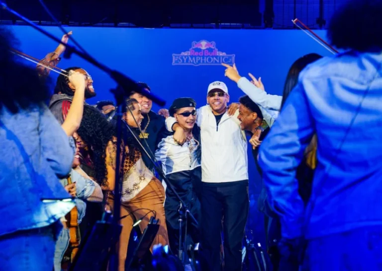 MC Hariel transforma teatro em baile funk na estreia brasileira do Red Bull Symphonic MC Hariel transforma teatro em baile funk na estreia brasileira do Red Bull Symphonic